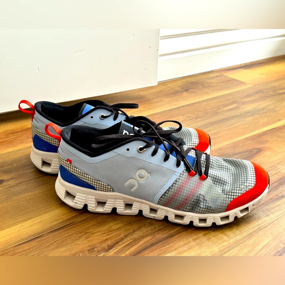 On cloud Shoes